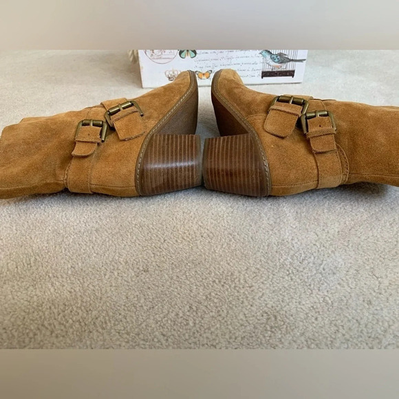 AK Anne Klein Suede bootiesS Brown size 7 - Picture 10 of 16